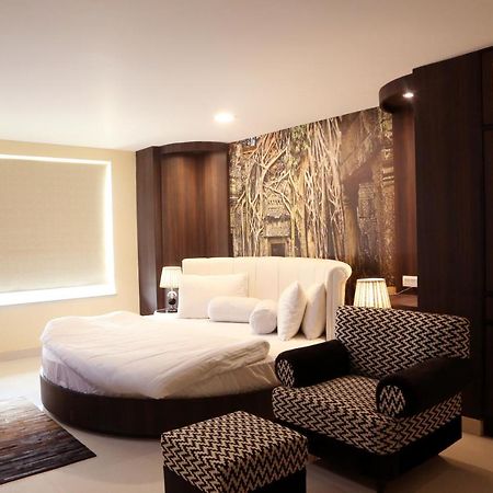Kingdom Hotel Moga Zewnętrze zdjęcie