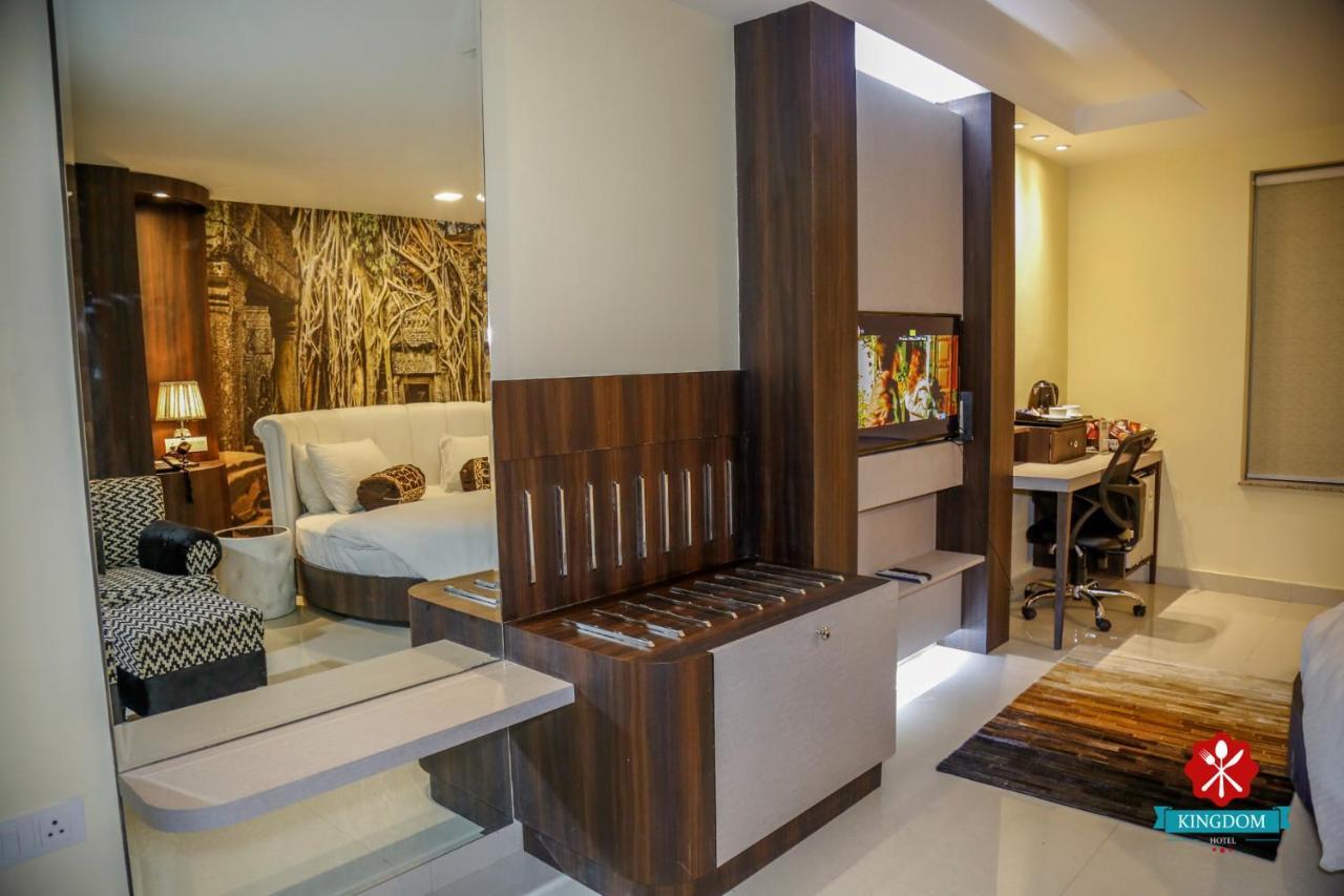 Kingdom Hotel Moga Zewnętrze zdjęcie