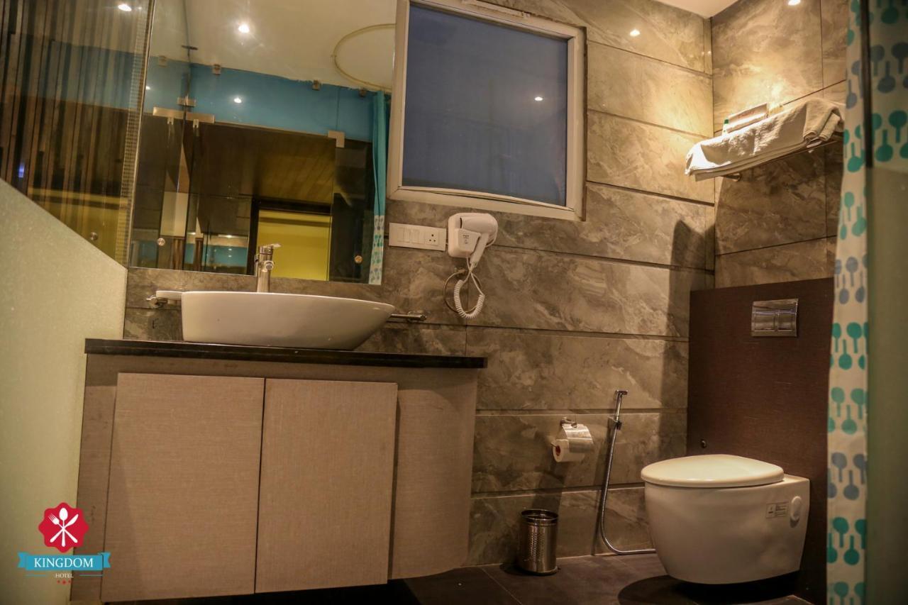 Kingdom Hotel Moga Zewnętrze zdjęcie